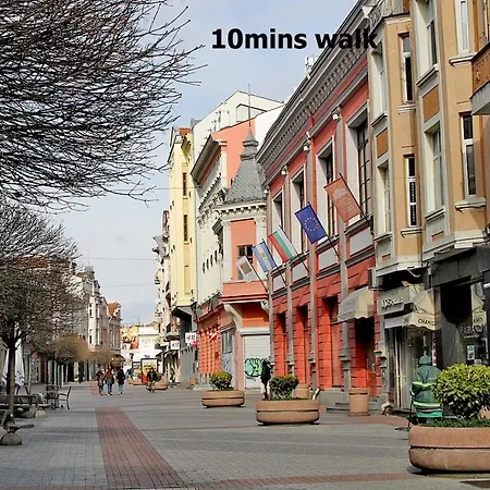 Ruski Boulevard Apartment *